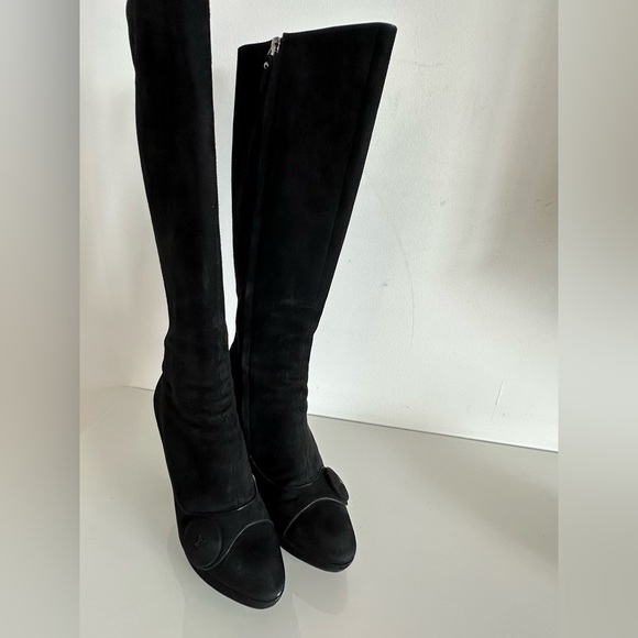Louis Vuitton Black Suede Platform Boot Heels, Size 38.5 - Picture 9 of 9